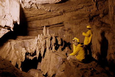 santa-elena-cuevas-palestina-tour (1)